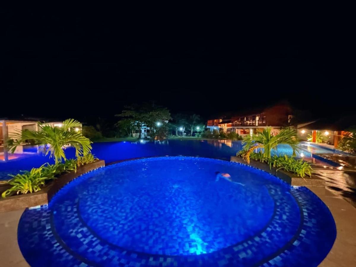 Vistapaloma Beach Resort Odiong 外观 照片