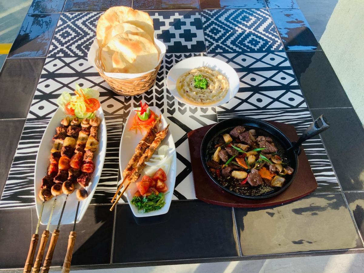Vistapaloma Beach Resort Odiong 外观 照片