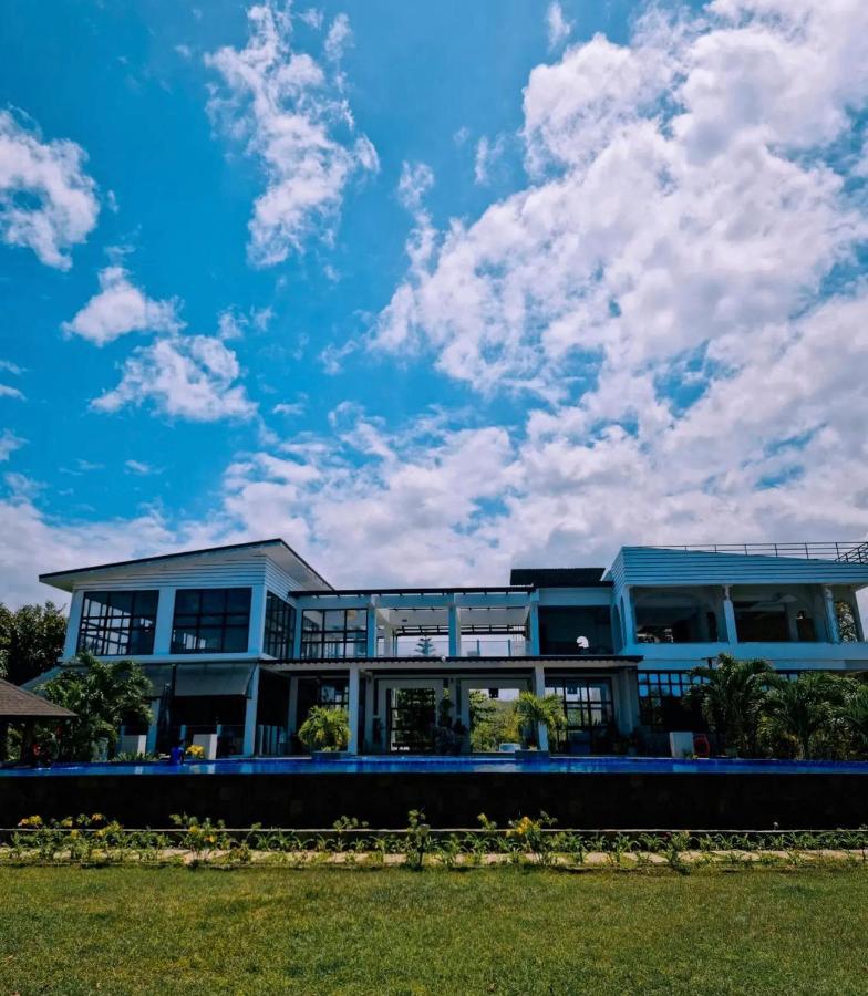 Vistapaloma Beach Resort Odiong 外观 照片