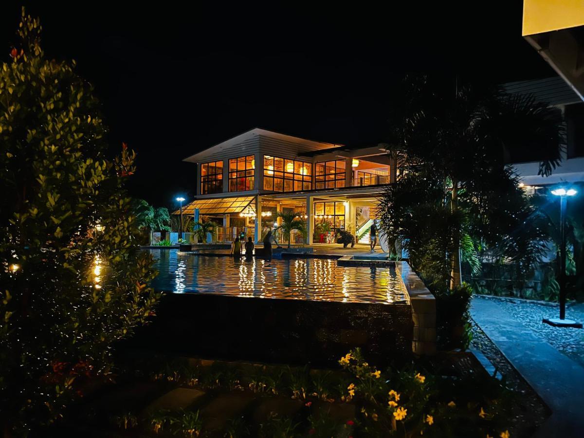 Vistapaloma Beach Resort Odiong 外观 照片